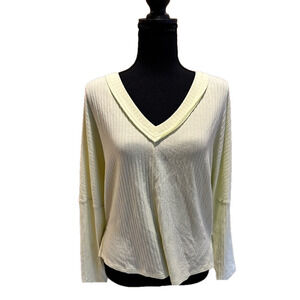 NWT SOPHIE RUE YELLOW LONG SLEEVE V NECK TOP WITH RUNCHING ON THE BACK